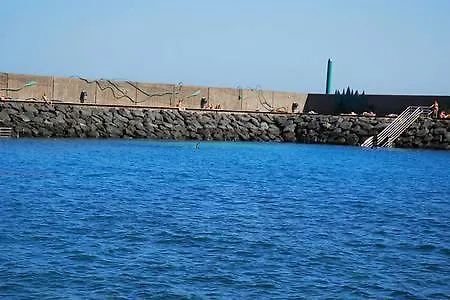 Front Beach, 4 People, Free Wifi *