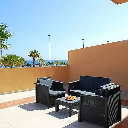 Front Beach, 4 People, Free Wifi بويرتيتو دو غويمار
